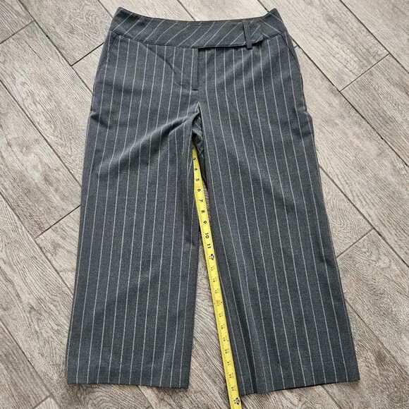 Apt. 9 Ava Stretch Gray Pin-Striped Capri Dress Pants Size 10 - Picture 3 of 8